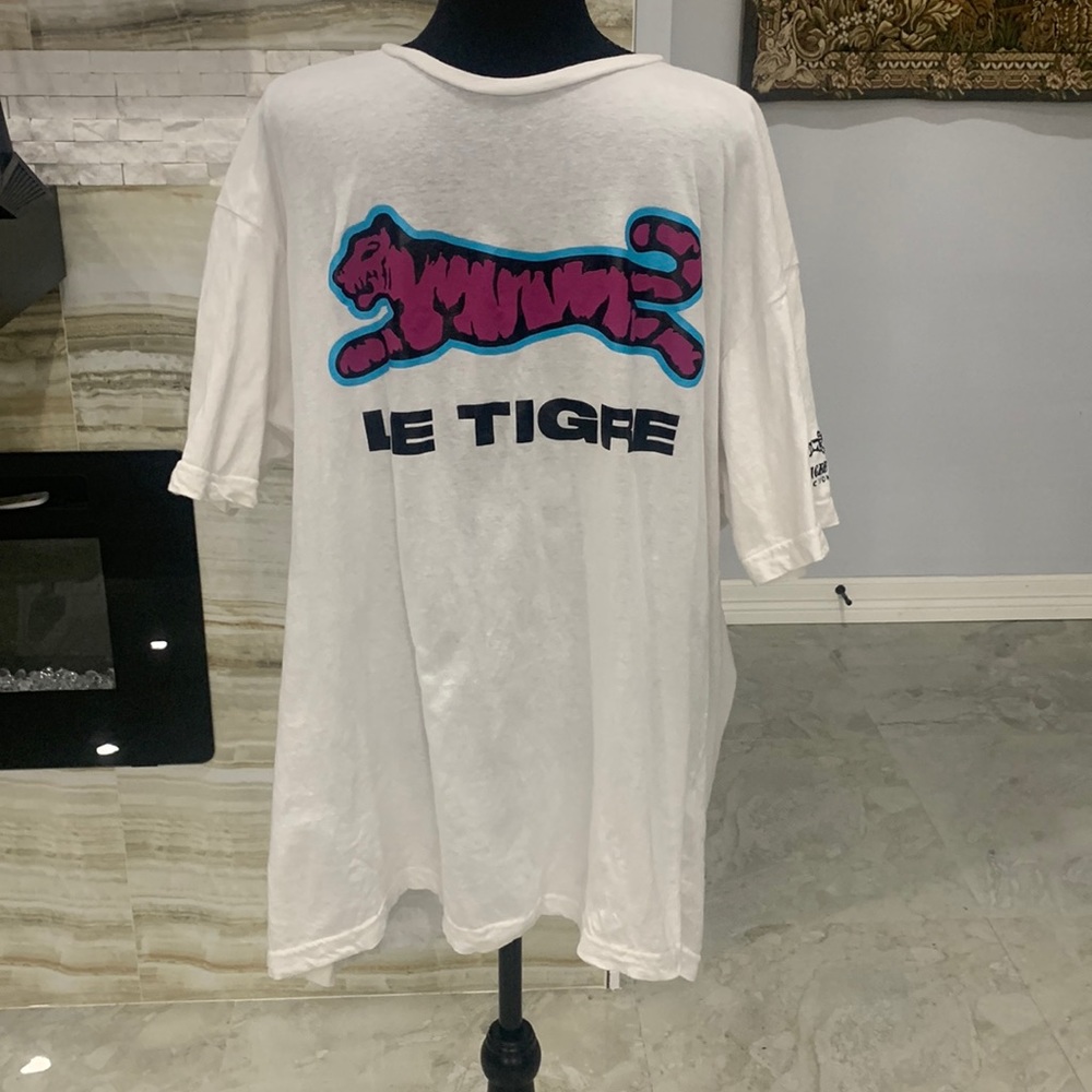 Le Tigre Collection White Short Sleeve Tee. Size 2XL